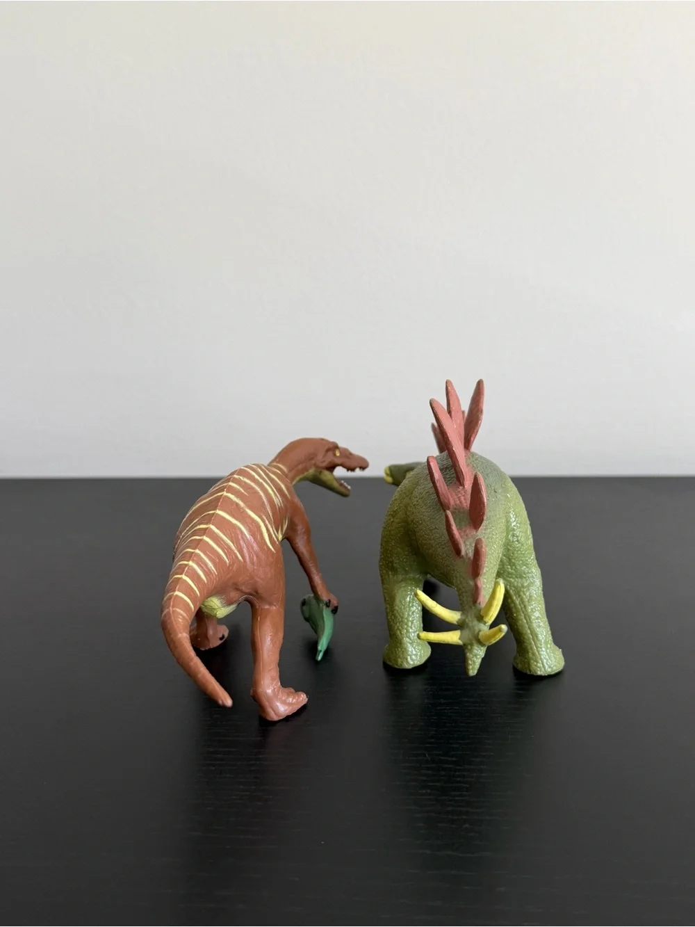 K&M Stegosaurus Baryonyx Dinosaur Toy Figures 7 Inch 2004
